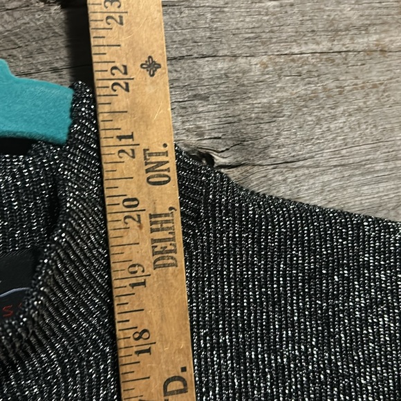 Y2K vintage 90’s Metallic silver cap short sleeve shirt - Picture 7 of 10